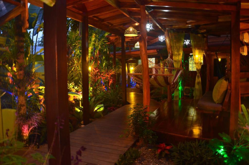 Physis Caribbean Bed & Breakfast Puerto Viejo de Talamanca Exterior photo
