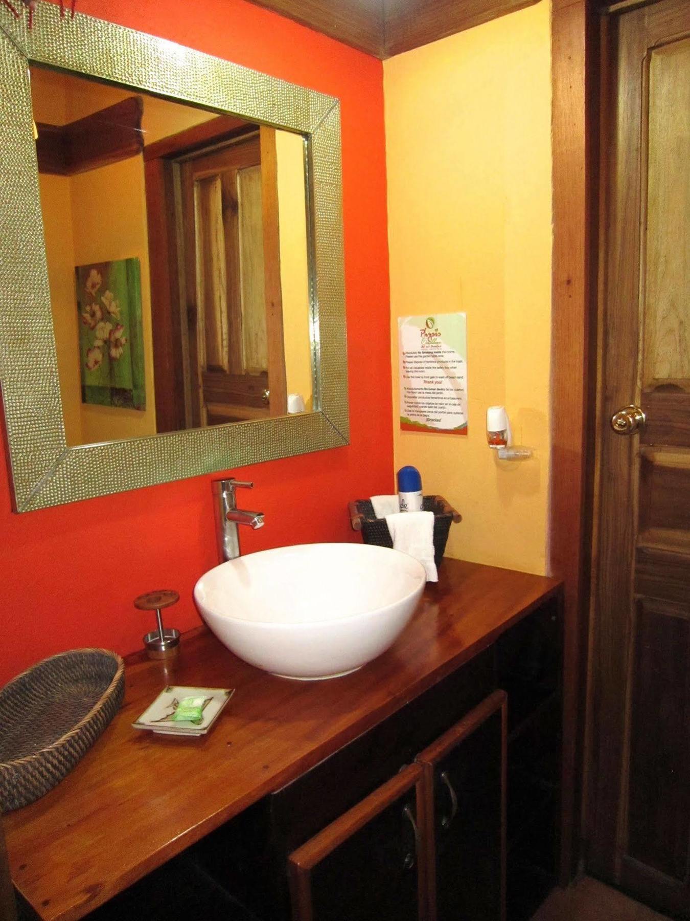 Physis Caribbean Bed & Breakfast Puerto Viejo de Talamanca Exterior photo